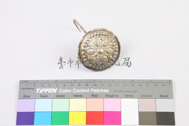 貴州丹寨苗族女盛裝-圓形髮飾藏品圖，第1張