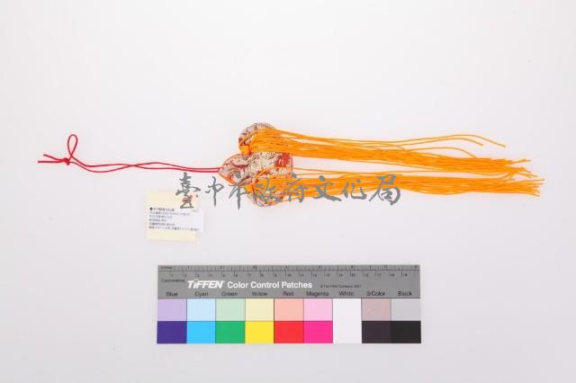 白底紅金織紋元寶香包藏品圖，第1張