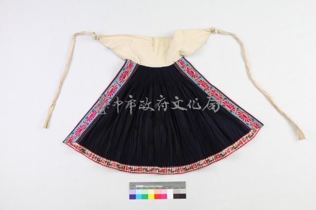 貴州納雍、織金、雲南普定交界一帶苗族女盛裝-圍腰藏品圖，第1張