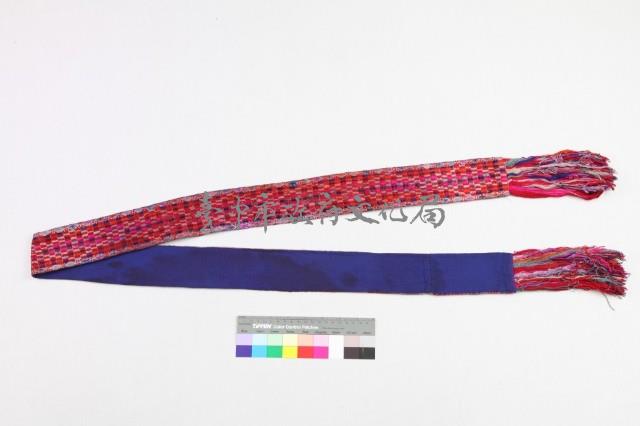 彩織女盛裝花腰帶藏品圖，第1張