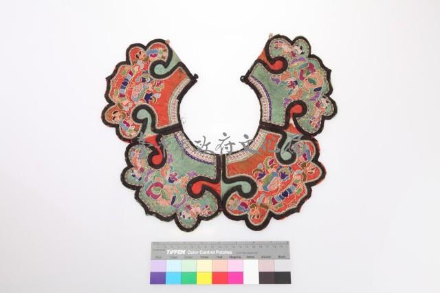 雙色納紗如意雲頭雲肩藏品圖，第1張