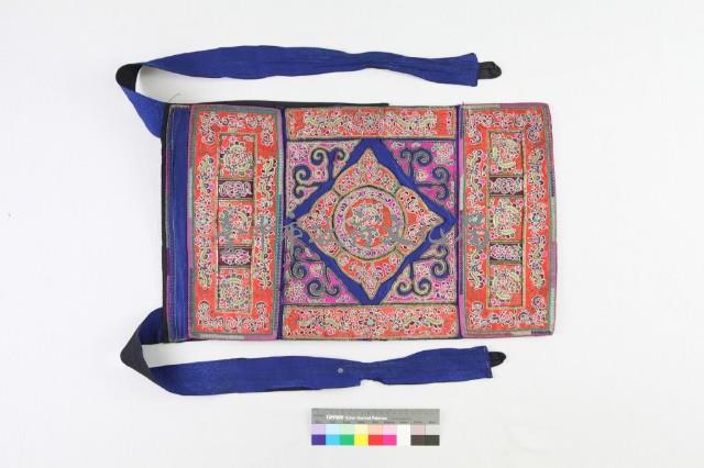 貴州榕江侗族繡花揹扇蓋片藏品圖，第1張