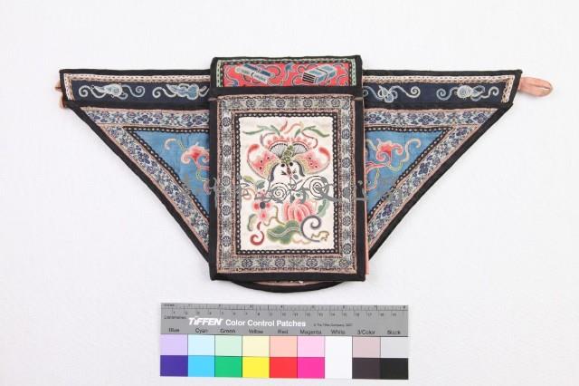 彩繡蝴蝶瓜果紋腰包藏品圖，第1張