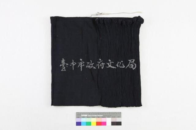 雲南勐海僾尼人繡花女盛裝-百褶裙藏品圖，第1張