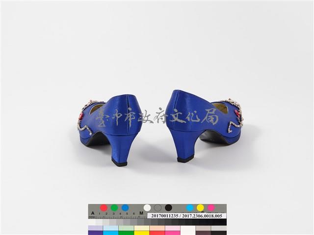 2000千禧年旗袍文化公益親善大使繡花跟鞋（右腳）藏品圖，第5張