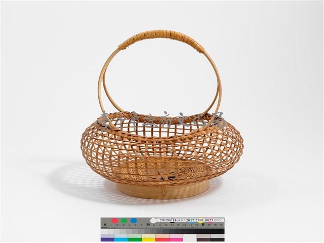 竹籐編格紋圓形掛花籃藏品圖，第5張