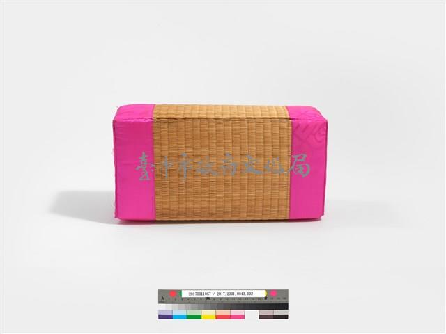 韓國草編桃粉緞飾長壽枕藏品圖，第5張