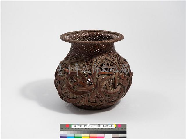 竹籐斜紋編蝶繞折沿圓形花器藏品圖，第6張