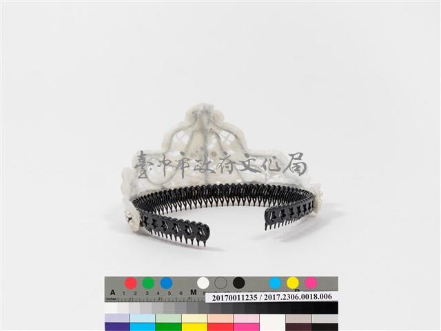 2000千禧年旗袍文化公益親善大使頭冠藏品圖，第3張