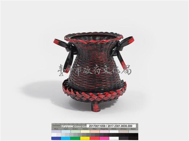 竹編斜紋三足燈台形花器 藏品圖，第3張