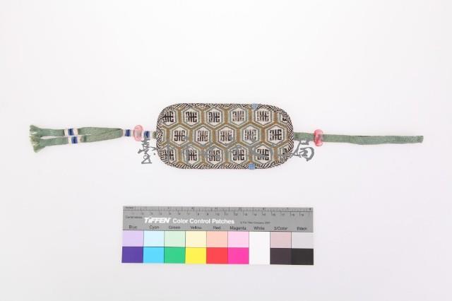 黑白地納紗繡壽字紋眼鏡套藏品圖，第2張