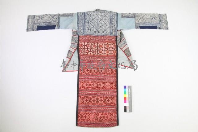 貴州普定苗族蠟花挑花女盛裝衣藏品圖，第2張