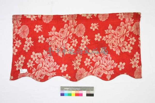 紅地彩繡花鳥紋門簾藏品圖，第2張