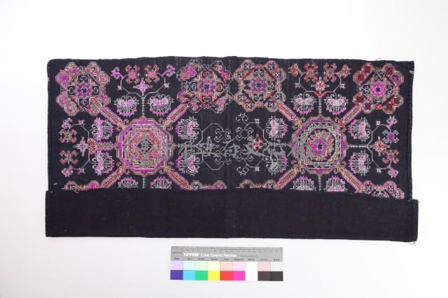 貴州貴陽黑底挑花繡片藏品圖，第2張