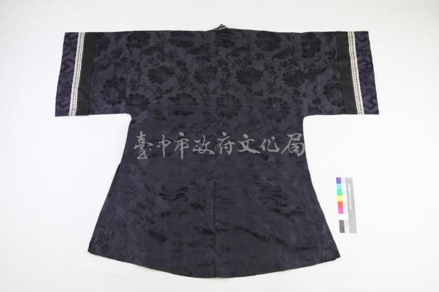 石青提花緞地對襟婦女大襖藏品圖，第2張
