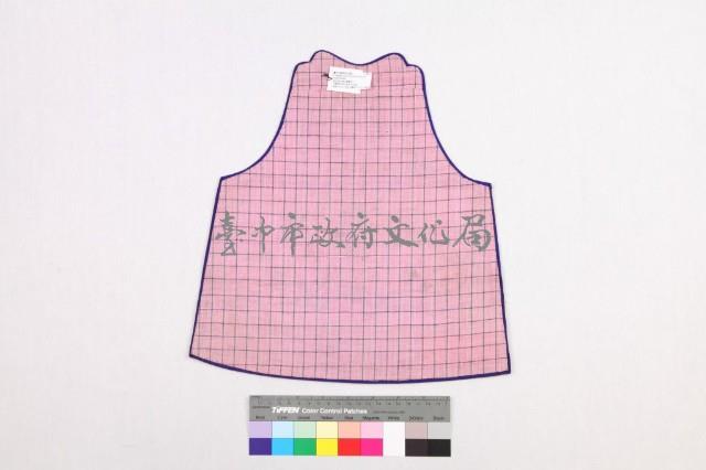 紫緞地如意雲頭蓮花紋肚兜藏品圖，第2張