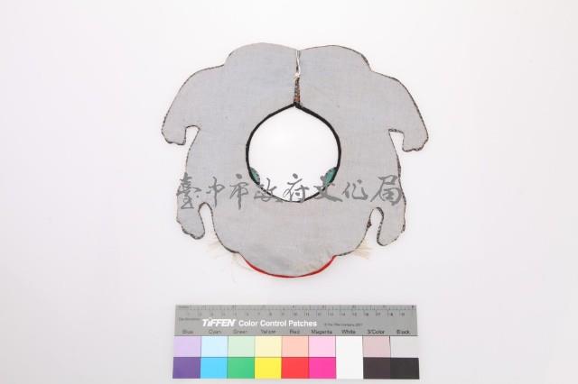 綠地虎形圍涎藏品圖，第2張