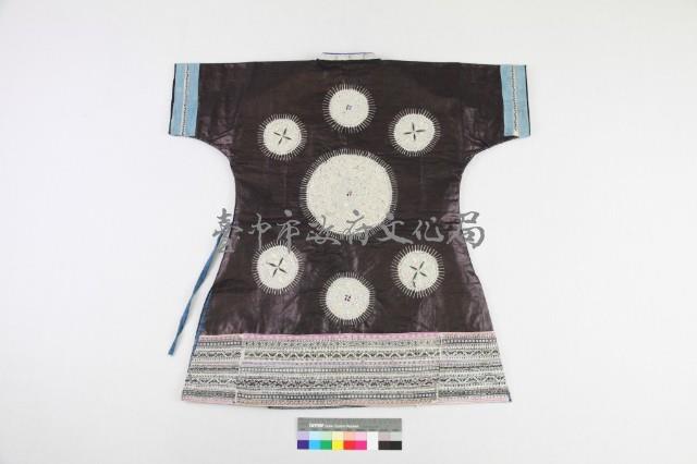 貴州黎平侗族繡花太陽紋盛裝上衣藏品圖，第2張