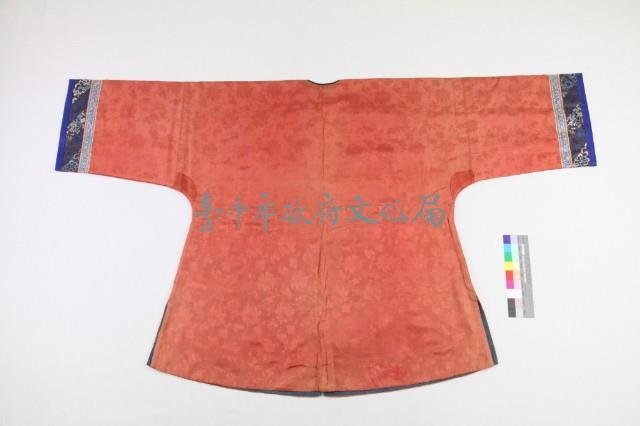 橘綢地貼飾暗八仙琵琶 襟女襖藏品圖，第2張