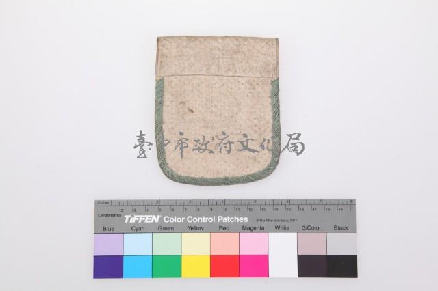 白地彩繡鳳凰紋單面方形荷包藏品圖，第2張