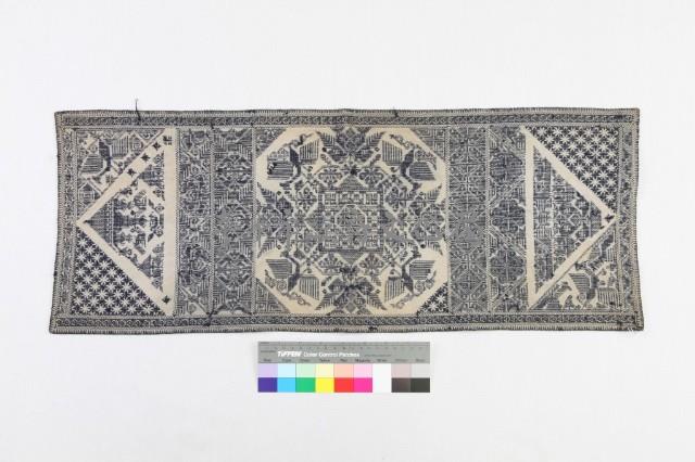 廣西三江侗族挑花鳥紋頭帕藏品圖，第2張