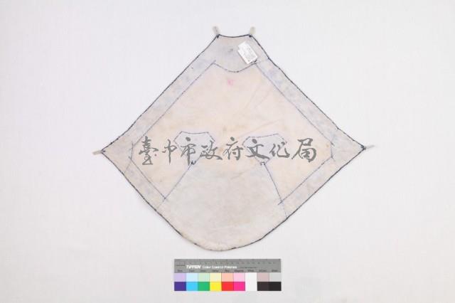白棉地藍線繡幾何紋肚兜藏品圖，第2張