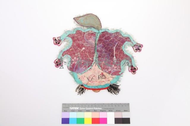 綠緞地虎形繡片藏品圖，第2張