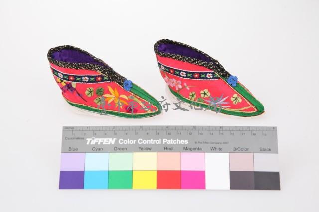 三寸金蓮藏品圖，第2張