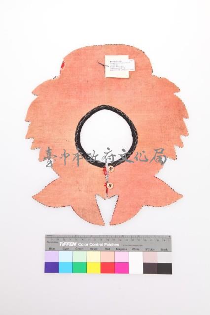 盤銀繡魚形圍涎藏品圖，第2張