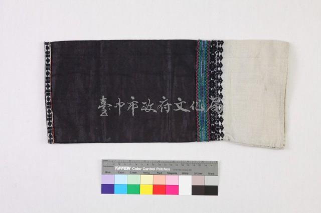 貴州丹寨苗族女盛裝-腳籠藏品圖，第2張