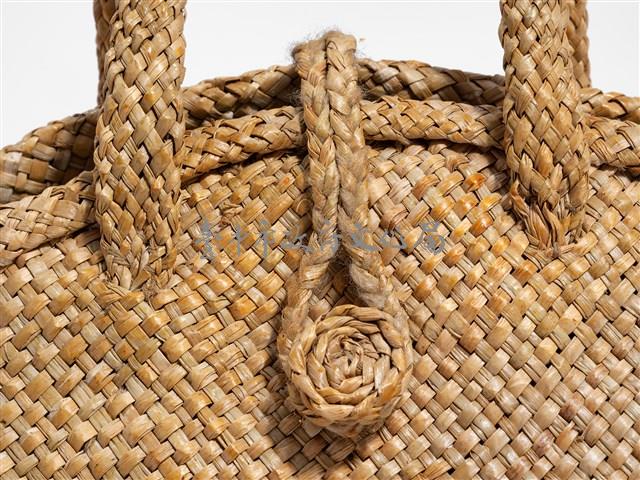 藺草編織長方底捲花扣鈕手提袋藏品圖，第7張