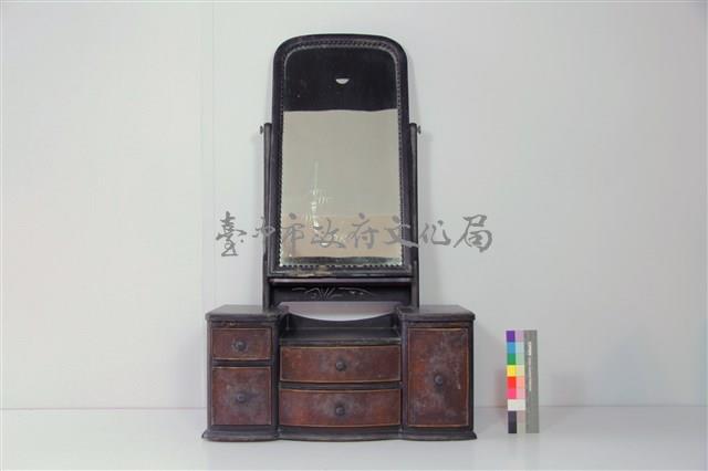梳妝台藏品圖，第1張