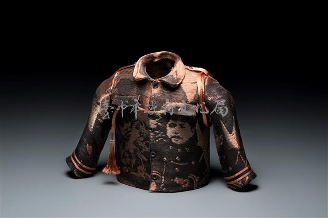金色軍裝藏品圖，第1張