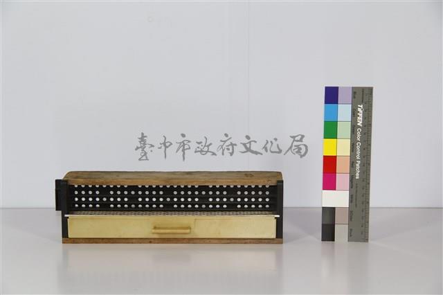 蜂巢箱藏品圖，第1張