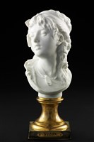 蘇珊半身像的圖片