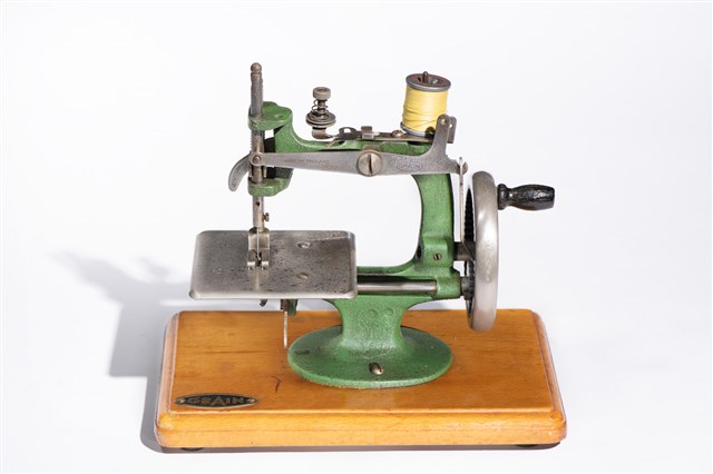 Grain Sewing Machine