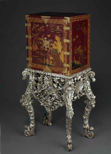 A Charles II Period Red and Gilded-Japanned Cabinet on a Silvered Stand Collection Image, Figure 4, Total 8 Figures