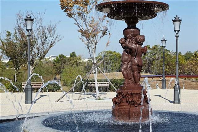 Cherub Fountain Collection Image, Figure 4, Total 6 Figures