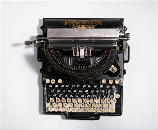哥倫比亞鎖臂式4號打字機藏品圖，第13張
