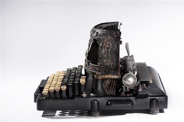 哥倫比亞鎖臂式4號打字機藏品圖，第5張