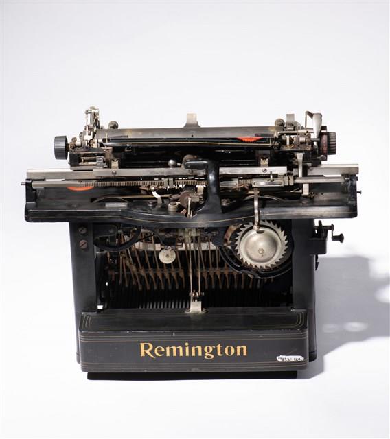 Remington Standard No.9 Typewriter Collection Image, Figure 5, Total 14 Figures