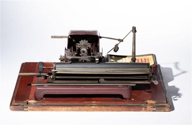 AEG米尼翁2號打字機藏品圖，第5張