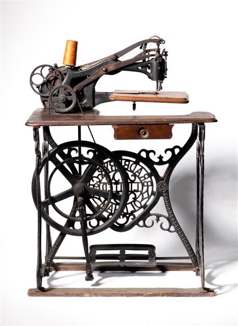 Bradbury Sewing Machine Collection Image, Figure 5, Total 13 Figures