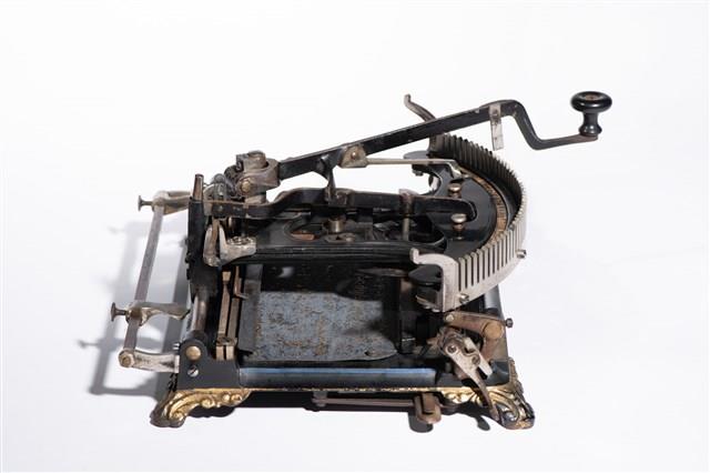 古爾與哈貝克公司柯斯莫波利特打字機藏品圖，第7張
