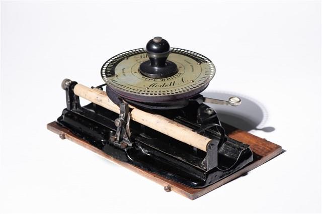 德意志小機械製造利利普A型打字機藏品圖，第6張