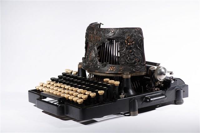 哥倫比亞鎖臂式4號打字機藏品圖，第4張