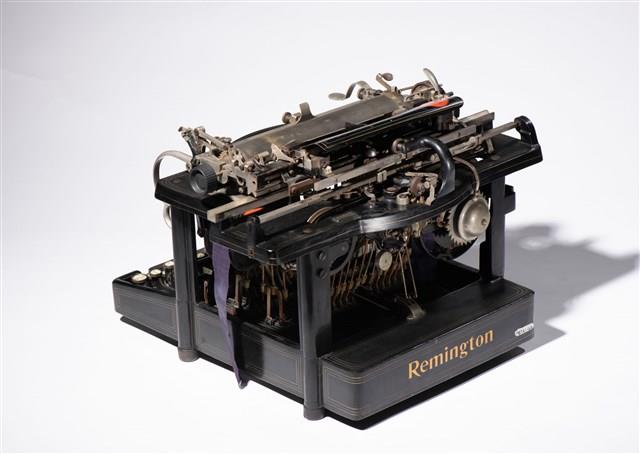 Remington Standard No.9 Typewriter Collection Image, Figure 4, Total 14 Figures