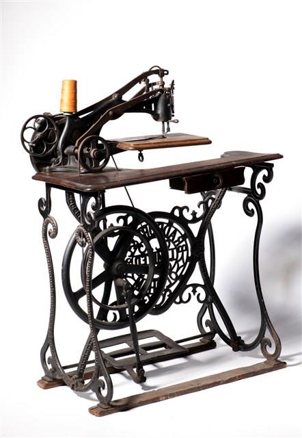 Bradbury Sewing Machine Collection Image, Figure 4, Total 13 Figures