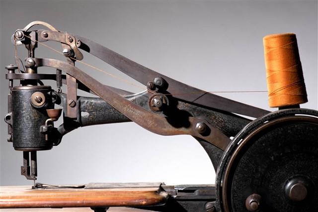 Bradbury Sewing Machine Collection Image, Figure 10, Total 13 Figures