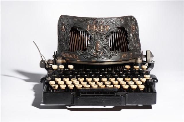 哥倫比亞鎖臂式4號打字機藏品圖，第2張